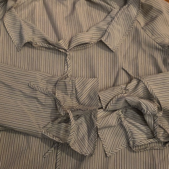 Banana Republic striped top with tie sleeves.   C1 - Picture 3 of 3